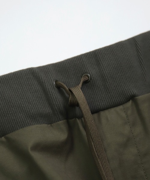 SPELLBOUND（スペルバウンド）の「[ SPELLBOUND / スペルバウンド ] リラクシングチノストレッチ リブイージートラウザー（チノパンツ・メンズ・ベージュ/オリーブ/ブラック・32inch/30inch）」の17枚目の写真