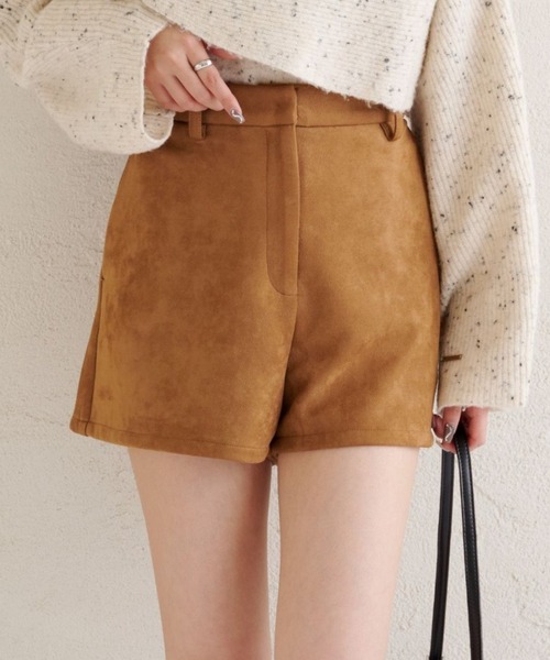 mystic（ミスティック）の「フェイクスウェードショートパンツ（その他パンツ・レディース・アイボリー/ブラウン/キャメル/ブラウン系その他2・2/1）」の4枚目の写真