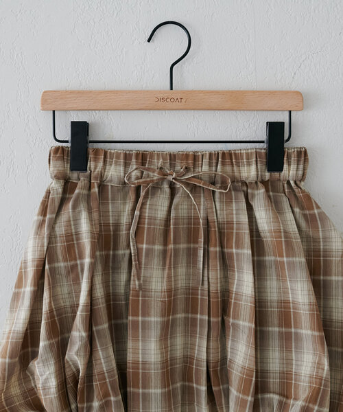 DISCOAT（ディスコート）の「【umm.】チェックバルーンミニスカート（スカート・レディース・ブラウン/キャメル・FREE）」の7枚目の写真