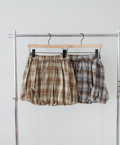 DISCOAT（ディスコート）の「【umm.】チェックバルーンミニスカート（スカート・レディース・ブラウン/キャメル・FREE）」の3枚目の写真
