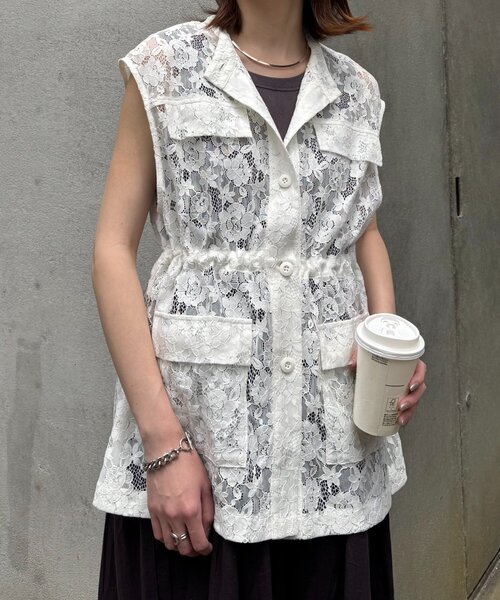 CIAOPANIC TYPY（チャオパニックティピー）の「レースミリタリーベスト（ベスト・レディース・ホワイト/オフホワイト/ブラック・ONE SIZE）」の6枚目の写真
