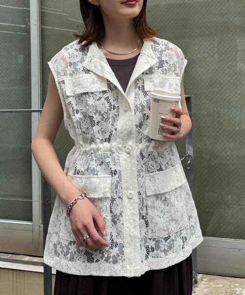 CIAOPANIC TYPY（チャオパニックティピー）の「レースミリタリーベスト（ベスト・レディース・ホワイト/オフホワイト/ブラック・ONE SIZE）」の7枚目の写真