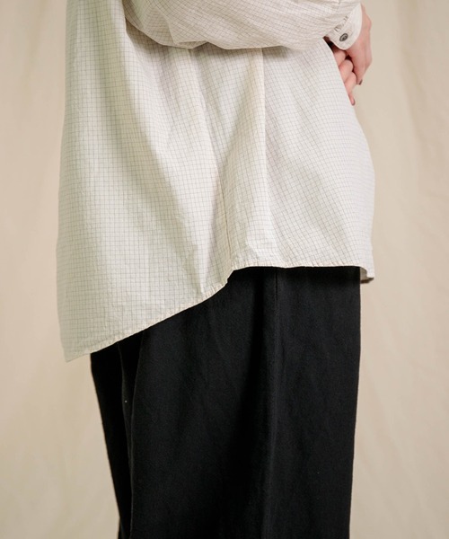 prit（プリット）の「[prit] 強撚グラフチェック ハイネッククレリックプルオーバー（シャツ/ブラウス・レディース・ブラック/アイボリー・FREE）」の19枚目の写真