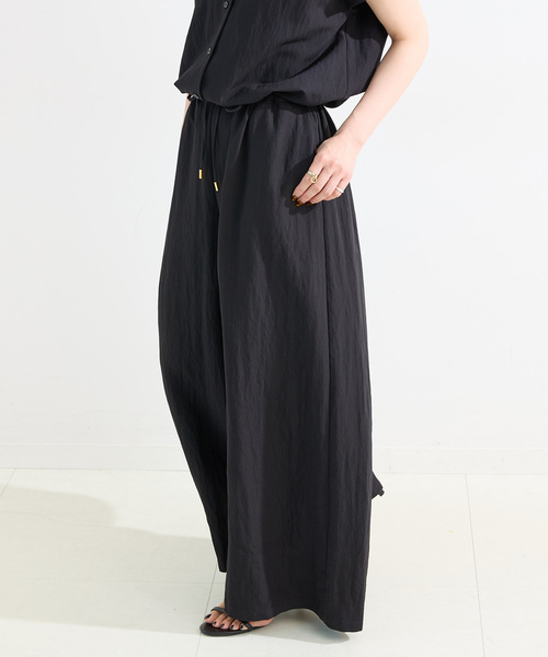 H beauty &youth ブラックジッパー付きジャンプスーツ 3985700_base.jpg