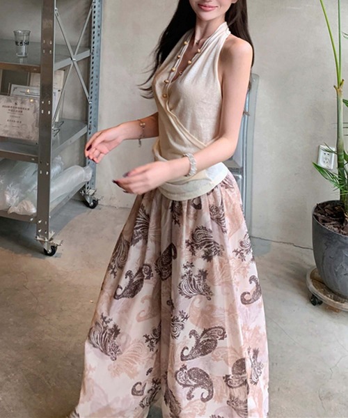 Girly Doll(ガーリードール)の「ホルターネックトップス×柄パンツ セットアップ(セットアップ・レディース・ベージュ・L/M)」の5枚目の写真