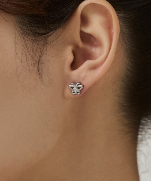 ciite' surgical stainless(シーテサージカルステンレス)の「【 金属アレルギー対応 】ミニビジューバタフライピアス サージカルステンレス(両耳用)(ピアス(両耳用)・レディース・ゴールド/シルバー・FREE)」の9枚目の写真