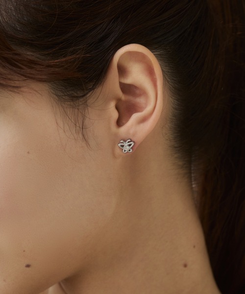 ciite' surgical stainless(シーテサージカルステンレス)の「【 金属アレルギー対応 】ミニビジューバタフライピアス サージカルステンレス(両耳用)(ピアス(両耳用)・レディース・ゴールド/シルバー・FREE)」の10枚目の写真