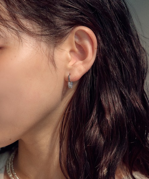 4°C オーバル型ピアス　両耳 CZオーバルワンタッチピアス（ピアス（両耳用））｜Jolie