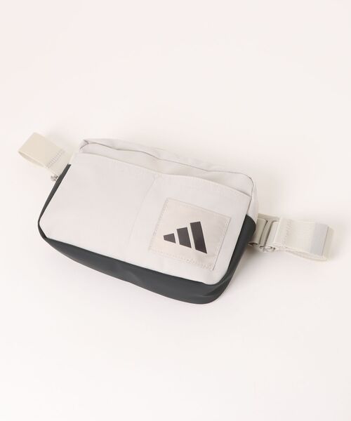 adidas(アディダス)の「《adidas》ユーティリティー 2IN1 バックパック(バックパック/リュック・メンズ・ブラック/ホワイト系その他・フリー)」の7枚目の写真