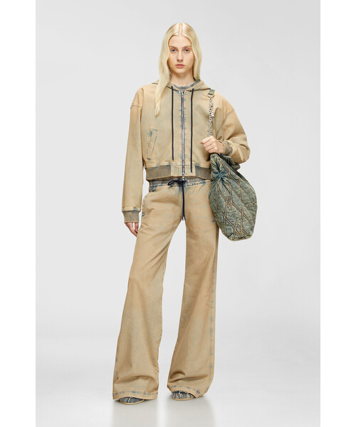 DIESEL(ディーゼル)の「ウィメンズ デニムパンツ ジョグジーンズ 2078 D-AINTY JOGG(デニムパンツ・レディース・ライトブラウン・25inch/23inch/27inch)」の6枚目の写真