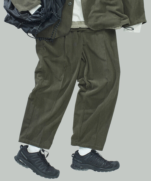 FREAK'S STORE（フリークスストア）の「限定展開 Relax Fit リラックスフィット コーデュロイ セットアップ / テーラードジャケット / ワイドパンツ（テーラードジャケット・メンズ・ベージュ/ブラウン/オリーブ/チャコールグレー/ブラック・SMALL/MEDIUM/LARGE）」の17枚目の写真