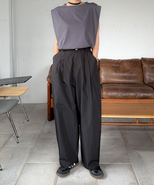 タックボリュームパンツ