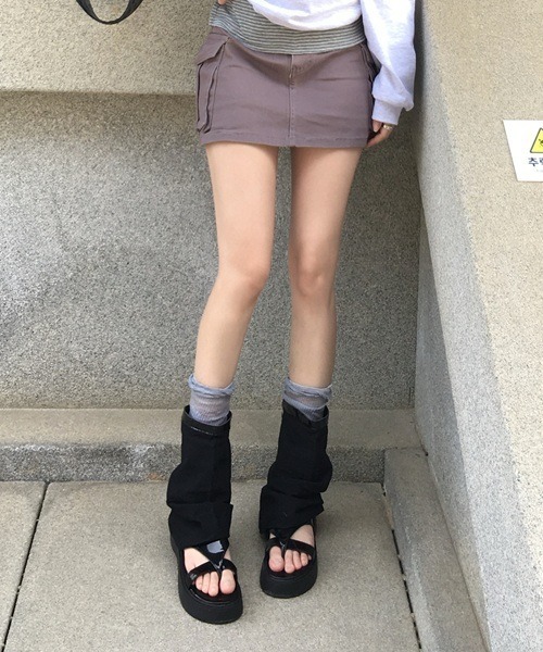 Vini(ヴィニ)の「【Vini】カーゴ ミニスカート(スカート・レディース・カーキ/グレー・SMALL/MEDIUM/LARGE)」の9枚目の写真