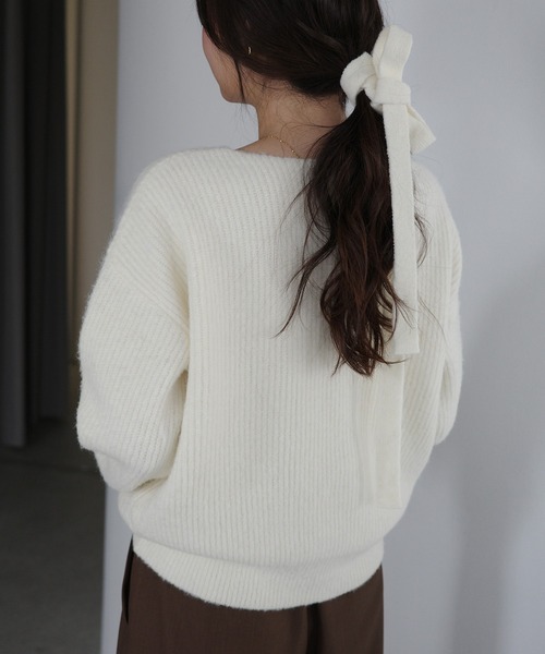 同色マフラー付きニットトップス（ニット/セーター）｜Freesia by