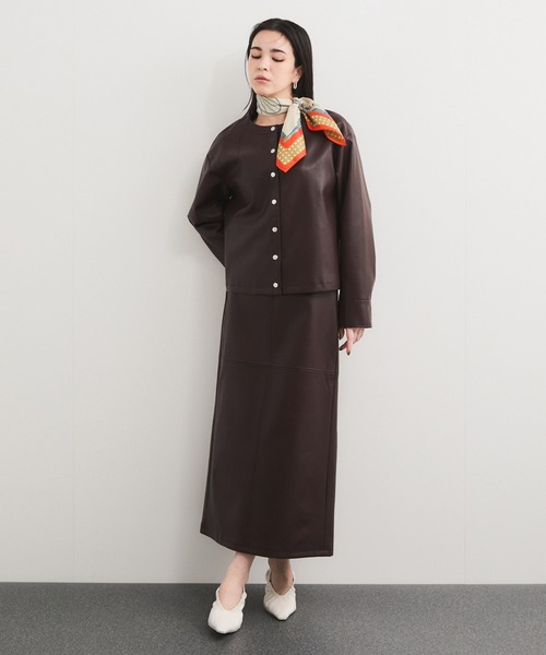 le cercle ADAM ET ROPE'(ルセルクルアダムエロペ)の「シンセティックレザーブルゾン/セットアップ対応(ブルゾン・レディース・キナリ/ダークブラウン/ブラック・FREE)」の13枚目の写真