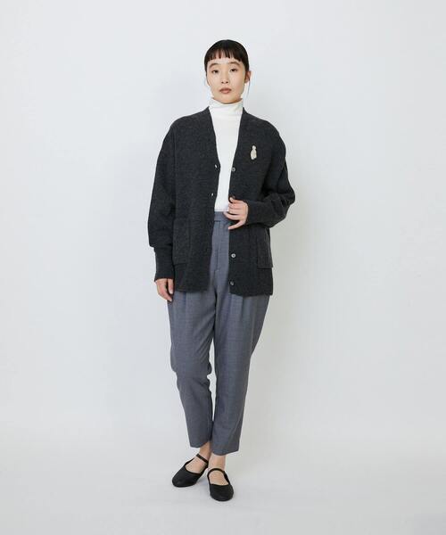 LOISIR（ロワズィール）の「お座りネコブローチ（ブローチ/コサージュ・レディース・ベージュ/ブラック・FREE）」の3枚目の写真