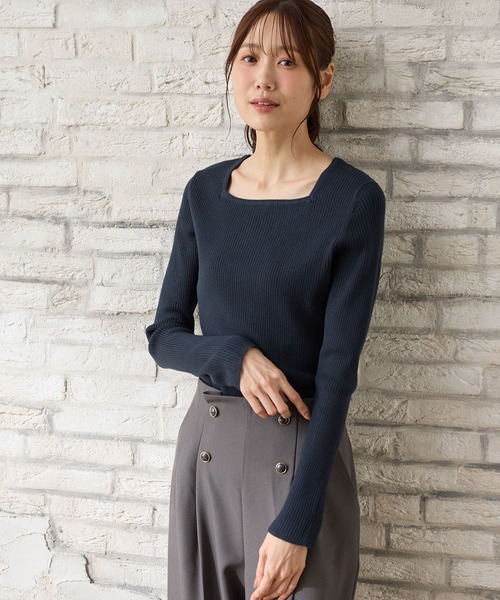 Honeys(ハニーズ)の「【しなやかニット・ヒアルロン酸加工】ヒアルロンスクエアネック(ニット/セーター・レディース・ブラック/ピンク系その他/ホワイト×ブラック/アイボリー/グレイッシュブルー/イエロー/ネイビー/ベージュ・S/M/LL/L)」の6枚目の写真