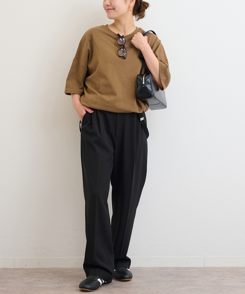 JOURNAL STANDARD relume（ジャーナルスタンダード　レリューム）の「《追加5》ギャザーヘムショートスリーブTシャツ（Tシャツ/カットソー・レディース・ブラック/ライトグレー/ホワイト/ベージュ・FREE）」の9枚目の写真