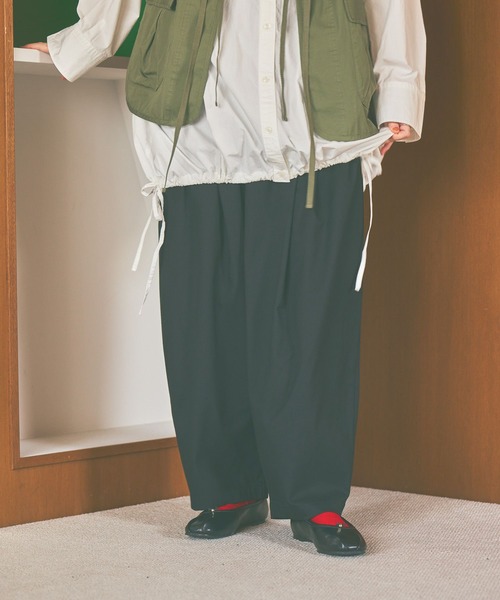 studio CLIP（スタディオクリップ）の「《days》タックトラウザーパンツ[プチ・プラスサイズあり]（その他パンツ・レディース・ブラック/ブラウン/チャコール・LARGE/PF/ﾌﾘｰ(L)/MEDIUM）」の8枚目の写真