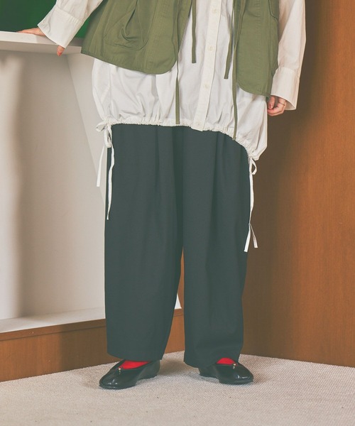 studio CLIP（スタディオクリップ）の「《days》タックトラウザーパンツ[プチ・プラスサイズあり]（その他パンツ・レディース・ブラック/ブラウン/チャコール・LARGE/PF/ﾌﾘｰ(L)/MEDIUM）」の7枚目の写真