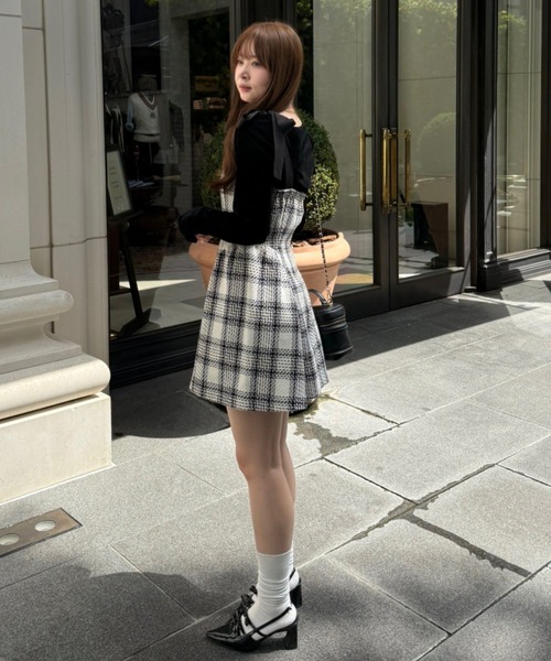 continuer de NICE CLAUP（コンティニューデナイスクラップ）の「【Tweed Collection】肩リボンミニジャンスカ（ワンピース・レディース・アイボリー/ブラック/ホワイト系その他/ホワイト/ブラック系その他・FREE）」の21枚目の写真