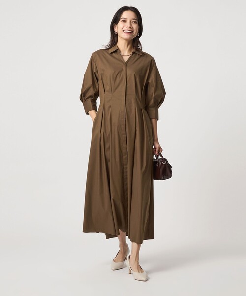 green label relaxing（グリーンレーベルリラクシング）の「シャツ襟 フィット＆フレア タックスリーブ ワンピース（シャツワンピース・レディース・ダークブラウン/ネイビー・FREE）」の8枚目の写真