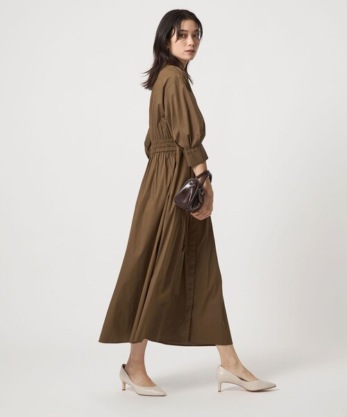 green label relaxing（グリーンレーベルリラクシング）の「シャツ襟 フィット＆フレア タックスリーブ ワンピース（シャツワンピース・レディース・ダークブラウン/ネイビー・FREE）」の9枚目の写真