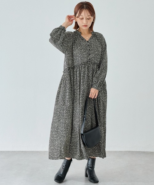 LAVEANGE(ラビアンジェ)の「フリル衿ワンピース(ワンピース・レディース・ブラック/ブラック系その他・5L/4L/3L/LL/M)」の13枚目の写真
