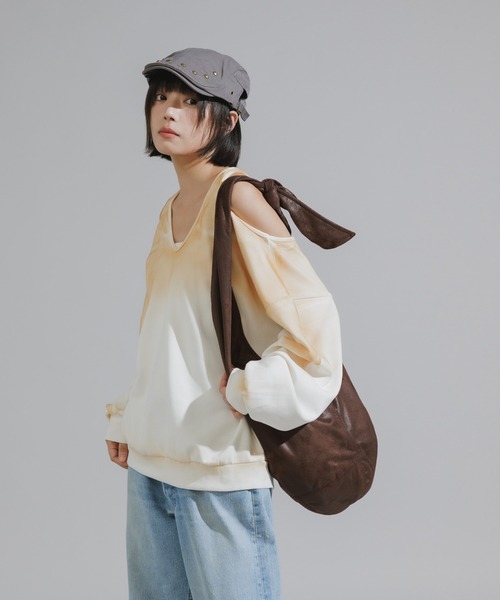 Chick（チック）の「Mura-dyed Laser Back Sweatshirt / ムラ染め レーサーバックスウェット（スウェット・レディース・ブラック/ベージュ/オリーブ・FREE）」の14枚目の写真