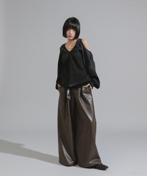 Chick（チック）の「Mura-dyed Laser Back Sweatshirt / ムラ染め レーサーバックスウェット（スウェット・レディース・ブラック/ベージュ/オリーブ・FREE）」の22枚目の写真