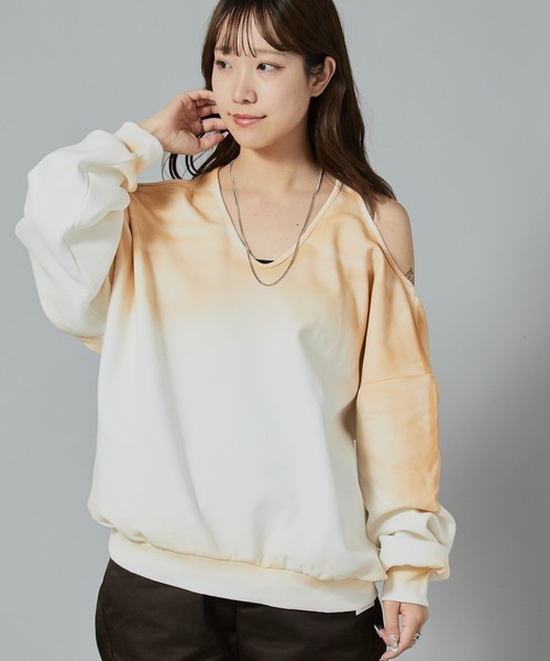 Chick（チック）の「Mura-dyed Laser Back Sweatshirt / ムラ染め レーサーバックスウェット（スウェット・レディース・ブラック/ベージュ/オリーブ・FREE）」の6枚目の写真