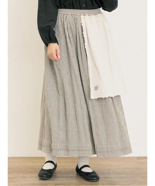 Samansa Mos2（サマンサ モスモス）の「刺繍クロス付きスカート（スカート・レディース・ブルー/チャコールグレー/ブラック/ベージュ・F）」の2枚目の写真