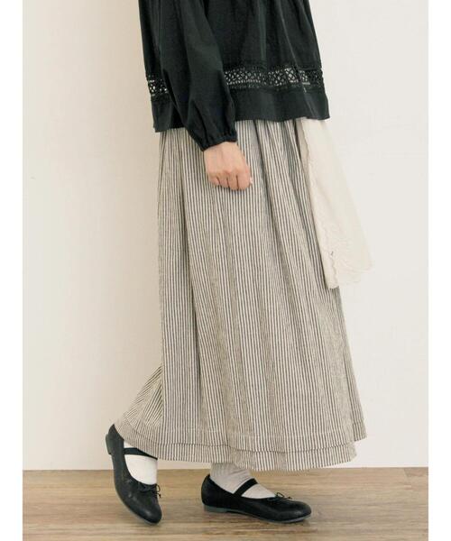 Samansa Mos2（サマンサ モスモス）の「刺繍クロス付きスカート（スカート・レディース・ブルー/チャコールグレー/ブラック/ベージュ・F）」の7枚目の写真