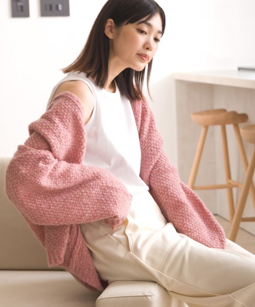 OMNES（オムネス）の「ローゲージジャガードドロップショルダーボレロニットカーディガン（ニット/セーター・レディース・グレイッシュベージュ/ピンク/ベージュ/グレー・FREE）」の4枚目の写真