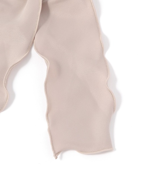 repipi armario(レピピ アルマリオ)の「サテンWリボンメローポニー(ヘアゴム・キッズ・アイボリー/グレー/ブラック/ベージュ・ONESIZE)」の12枚目の写真