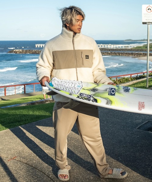 Quiksilver(クイックシルバー)の「BOA JACKET /クイックシルバーモコモコボアブルゾン(ブルゾン・メンズ・ホワイト/ブラック/カーキ/ベージュ・MEDIUM/LARGE/X-LARGE/SMALL)」の6枚目の写真