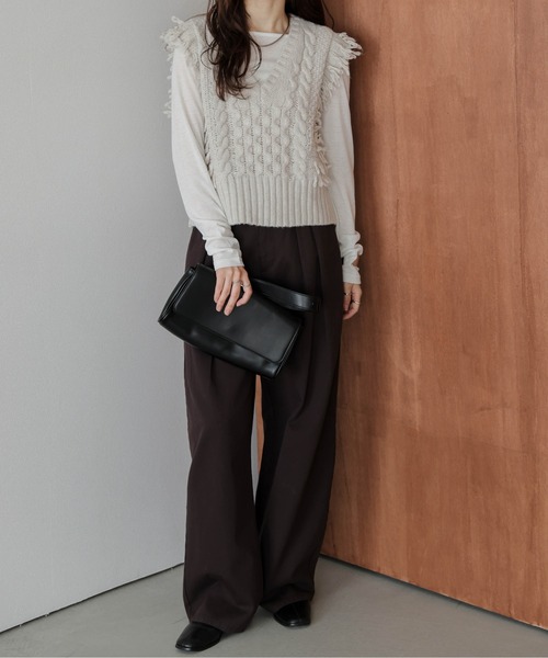 AMELY(エミリー)の「フリンジデザインニットベスト(ベスト・レディース・ブラック/アイボリー/ブラウン/グレー・フリー)」の14枚目の写真
