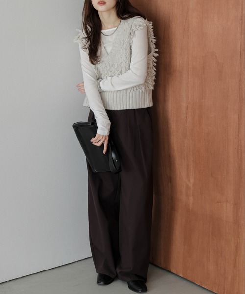 AMELY(エミリー)の「フリンジデザインニットベスト(ベスト・レディース・ブラック/アイボリー/ブラウン/グレー・フリー)」の15枚目の写真