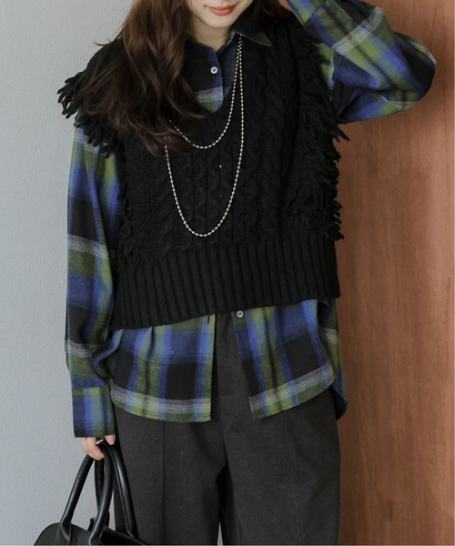 AMELY(エミリー)の「フリンジデザインニットベスト(ベスト・レディース・ブラック/アイボリー/ブラウン/グレー・フリー)」の22枚目の写真