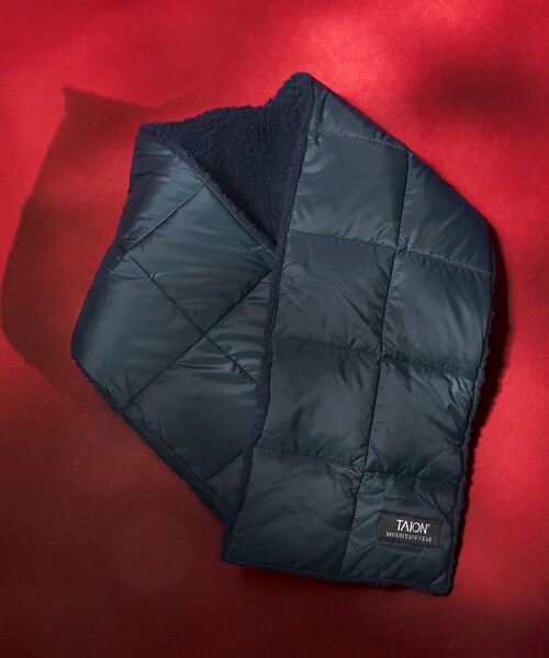TAION(タイオン)の「<TAION>マウンテン リバーシブル ダウンボア マフラー(マフラー・メンズ・ライトグレー/ネイビー/ブラック・FREE)」の3枚目の写真