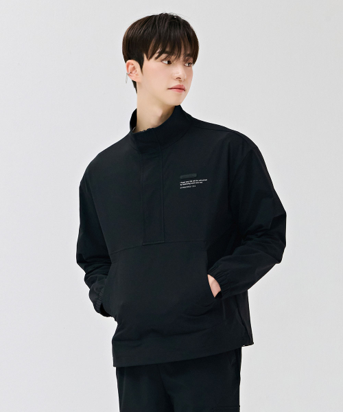 CHASECULT(チェイスカルト)の「共用ストレッチハイネックアノラックTシャツ-DERU5119B03(ナイロンジャケット・メンズ・ブラック・100/95/105/90)」の5枚目の写真