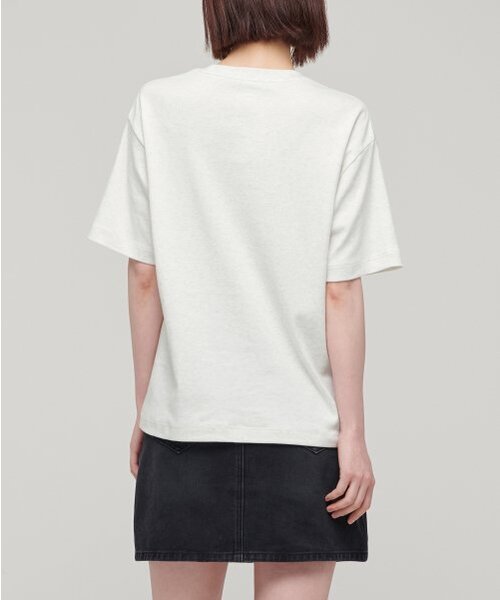 MUSINSA STANDARD WOMAN（ムシンサスタンダードウーマン）の「ウィメンズリラックスフィットクルーネックTシャツ[オートミール]（Tシャツ/カットソー・レディース・その他・SMALL/MEDIUM/LARGE/X-SMALL）」の2枚目の写真