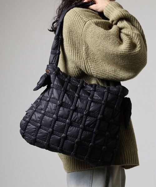 crossi(クロッシー)の「ぽこぽこプリーツショルダーバッグ(ショルダーバッグ・レディース・カーキ/グリーン/ベージュ/ブラック・FREE)」の16枚目の写真
