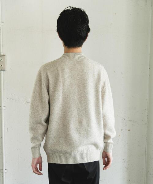 URBAN RESEARCH DOORS(アーバンリサーチドアーズ)の「ウール混もちもちハイネックニット(ニット/セーター・メンズ・チャコールグレー/ライトベージュ/イエロー/グリーン/ネイビー/ボルドー・LARGE/MEDIUM)」の20枚目の写真