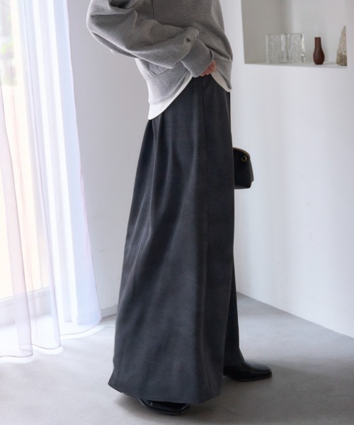 ニュアンスサテンスカート