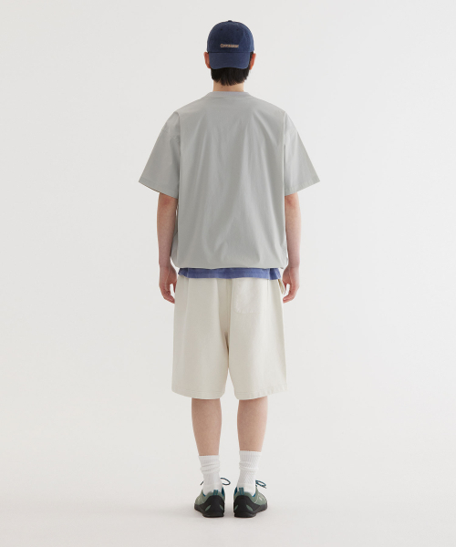 COVERNAT(カバーナット)の「テックナイロンベーシックTシャツライトグレー(Tシャツ/カットソー・レディース・その他・SMALL/MEDIUM/LARGE/X-LARGE/XX-LARGE/X-SMALL)」の7枚目の写真
