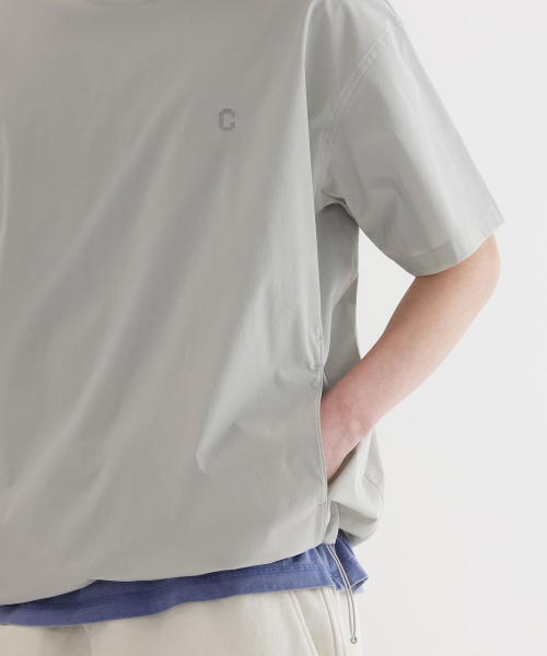 COVERNAT(カバーナット)の「テックナイロンベーシックTシャツライトグレー(Tシャツ/カットソー・レディース・その他・SMALL/MEDIUM/LARGE/X-LARGE/XX-LARGE/X-SMALL)」の6枚目の写真