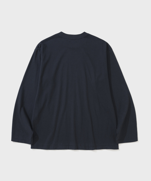 SHIRTER(シャーター)の「FINE COTTON OVERSIZE FIT LS T-SHIRT (NAVY)(Tシャツ/カットソー・メンズ・その他・SMALL/MEDIUM/LARGE)」の2枚目の写真