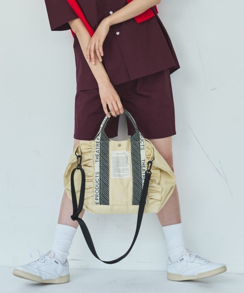 THEATRE PRODUCTS(シアタープロダクツ)の「ドット柄JQテープテムズ フリル2WAYショルダーバッグ-L-(ショルダーバッグ・レディース・ベージュ/ブラック・FREE)」の2枚目の写真