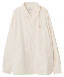 MAYOL（マイヨール）の「レタリングプリントコーチジャケット_アイボリー（ナイロンジャケット）」